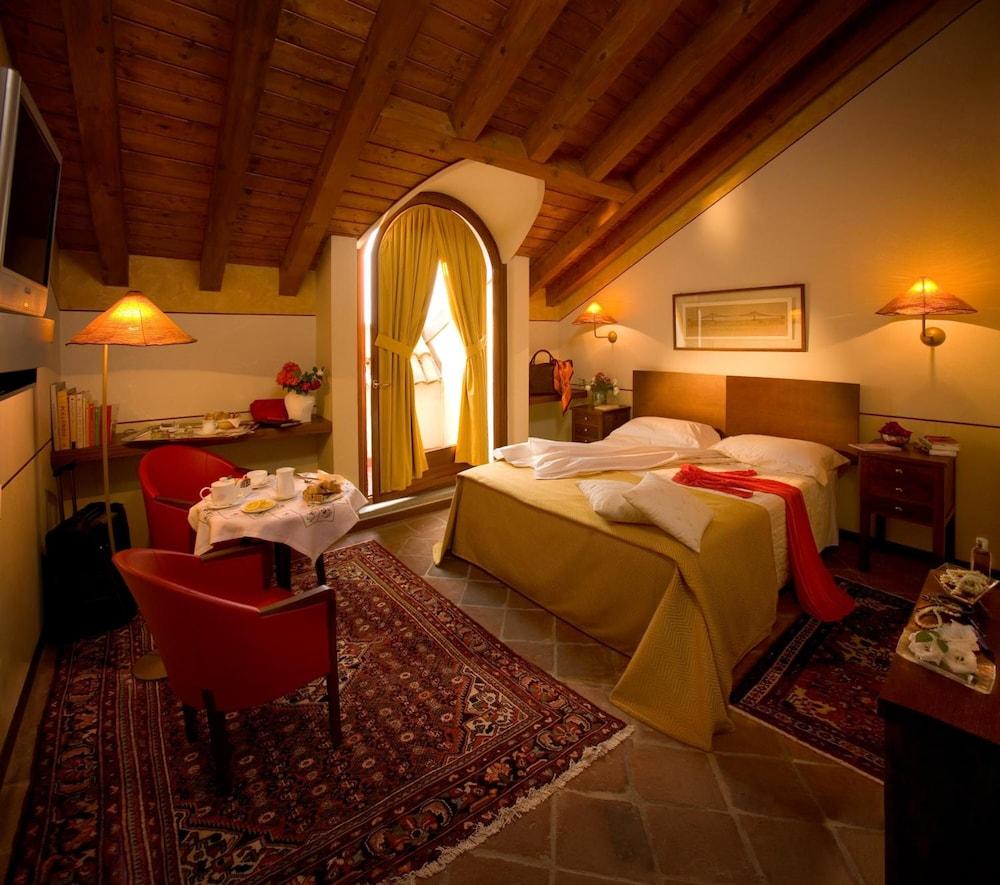 Albergo Dell'Agenzia Bra Quarto foto